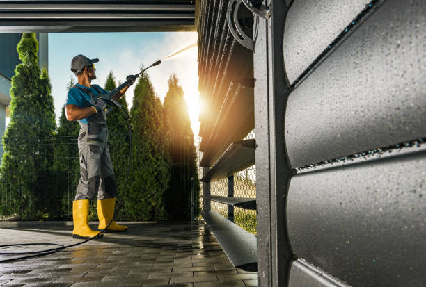 Best Pool Deck Cleaning  in Sycamore, IL